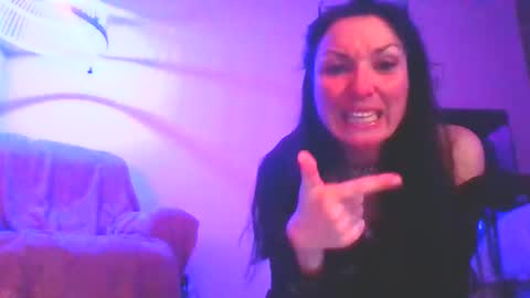 Snapshot of cloudy2025 chatting on February 9, 2026, 4:05 am cloudy2025 online show from February 9, 2026, 4:05 am