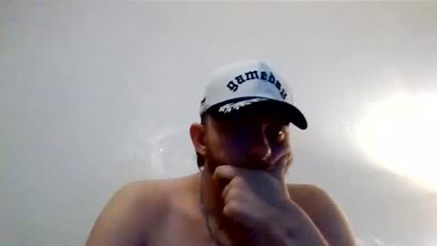 Snapshot of cloudyydayzz chatting on April 17, 2026, 4:26 am tallhungandcloudy online show from April 17, 2026, 4:26 am