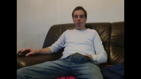 clouplefun online show from November 18, 2025, 7:24 am