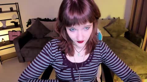  Clover  follow me  online show from December 13, 2024, 2:49 pm