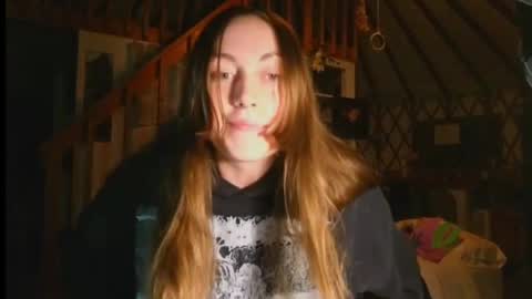 Clover online show from March 11, 2025, 4:21 am