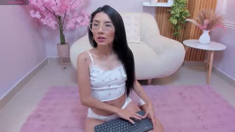 Snapshot of cloy_baby chatting on October 13, 2025, 10:15 am Eilyn online show from October 13, 2025, 10:15 am
