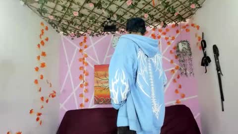 Snapshot of club_latinboys chatting on September 12, 2025, 1:55 pm club_latinboys online show from September 12, 2025, 1:55 pm