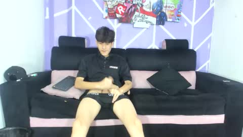 club_latinboys online show from April 17, 2026, 7:28 pm