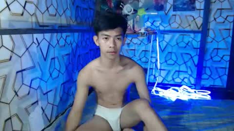 clyde_twinkx online show from January 18, 2026, 7:50 pm