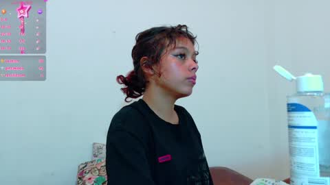 Snapshot of clydexxxbunny chatting on December 29, 2024, 5:21 am Clyde and Bunny online show from December 29, 2024, 5:21 am