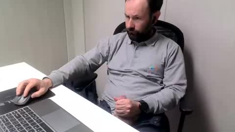 Snapshot of cmp_brandon chatting on December 3, 2024, 3:11 pm cmp_brandon online show from December 3, 2024, 3:11 pm