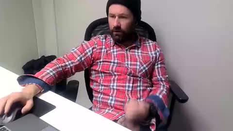 Snapshot of cmp_brandon chatting on January 20, 2025, 1:32 pm cmp_brandon online show from January 20, 2025, 1:32 pm