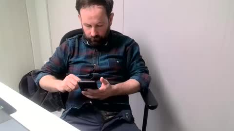 Snapshot of cmp_brandon chatting on February 24, 2025, 1:42 pm cmp_brandon online show from February 24, 2025, 1:42 pm