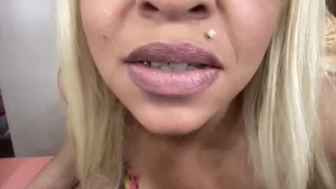 CocaNutt online show from January 12, 2026, 2:11 pm