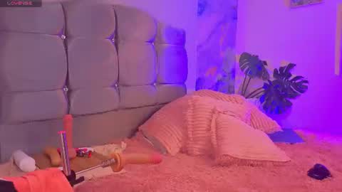 Snapshot of cock_big_girl chatting on June 12, 2026, 6:01 am Valerie nenitasexy online show from June 12, 2026, 6:01 am
