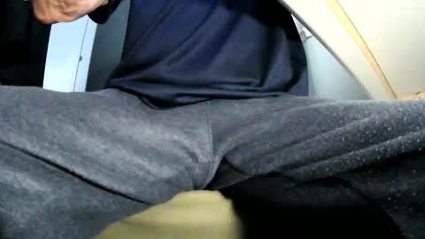 Ask me  online show from January 15, 2026, 10:24 pm