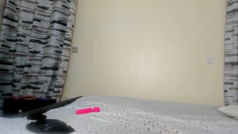 coco_leila online show from January 16, 2025, 9:05 am