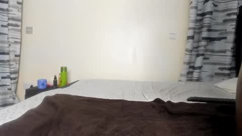 coco_leila online show from March 12, 2025, 2:56 pm