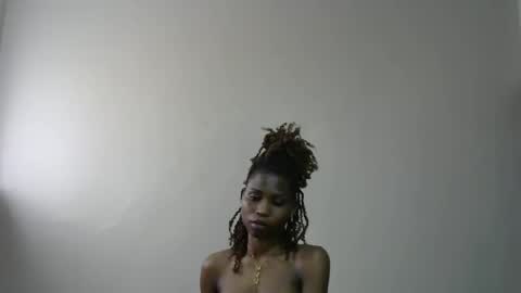 Luna online show from February 10, 2026, 12:42 pm