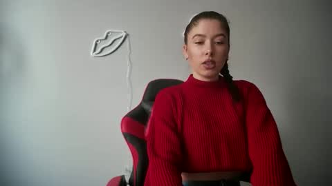 cocoberry1 online show from October 6, 2025, 11:40 am