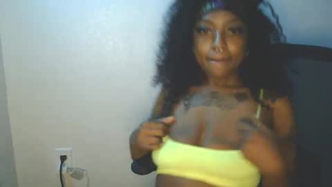 Snapshot of cocochanel197941 chatting on February 10, 2026, 6:50 am chanel online show from February 10, 2026, 6:50 am