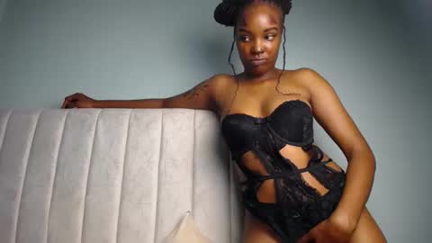 Snapshot of cocos_camera chatting on October 10, 2025, 2:38 pm Coco online show from October 10, 2025, 2:38 pm