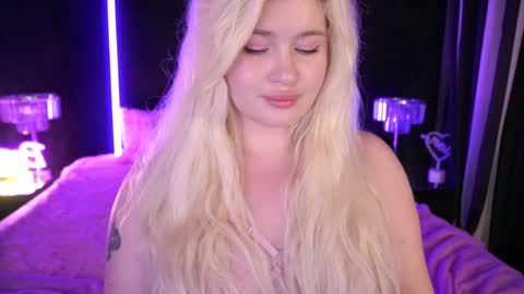 onlyfans amyleyy online show from December 13, 2024, 11:02 am