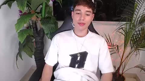 Snapshot of coddy_doll chatting on February 18, 2025, 2:05 am Coddy online show from February 18, 2025, 2:05 am