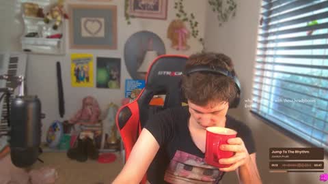 Snapshot of cokia_ chatting on December 9, 2024, 8:12 pm Cokia online show from December 9, 2024, 8:12 pm