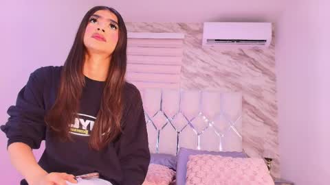 colett online show from May 19, 2026, 11:49 am