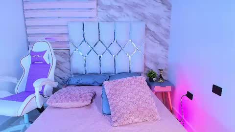 colett online show from June 5, 2026, 11:49 am