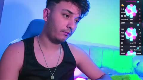 Snapshot of collage_hot25 chatting on October 7, 2025, 3:47 am javier online show from October 7, 2025, 3:47 am