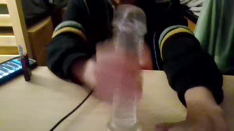 collegetwink2993 online show from November 23, 2025, 10:37 am