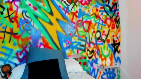 valentina online show from April 12, 2026, 12:10 pm