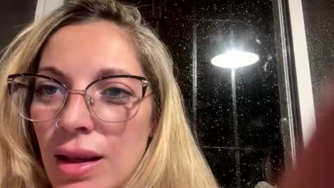 collinsjuliet177 online show from April 21, 2026, 2:51 am