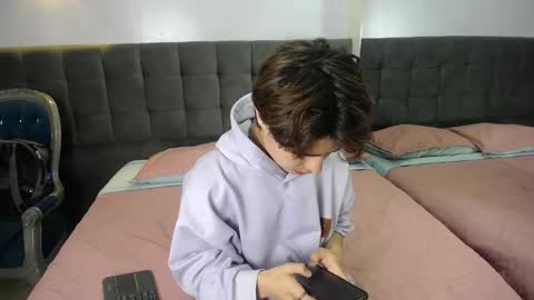 collinstone online show from January 5, 2025, 8:00 pm