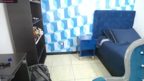 collinstone online show from February 3, 2025, 10:43 pm