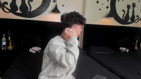 collinstone online show from November 10, 2025, 7:02 pm