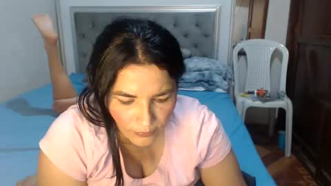Snapshot of colombi4spice chatting on August 6, 2026, 7:49 pm viviana online show from August 6, 2026, 7:49 pm