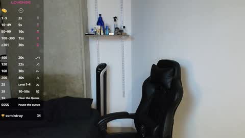 Snapshot of colombianmuscle8 chatting on January 17, 2026, 12:04 am colombianmuscle8 online show from January 17, 2026, 12:04 am