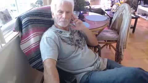 Snapshot of colourmybrush chatting on October 31, 2025, 4:41 pm colourmybrush online show from October 31, 2025, 4:41 pm