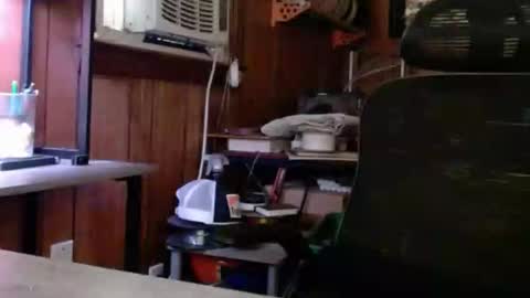 Snapshot of comic_king27 chatting on October 6, 2025, 10:18 pm Nelson or ComicKing and sometime Peachy143 online show from October 6, 2025, 10:18 pm