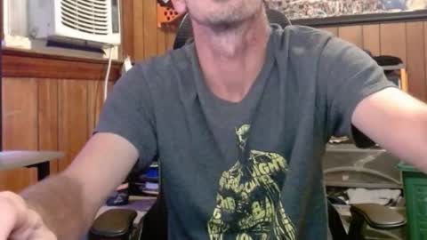 Snapshot of comic_king27 chatting on October 18, 2025, 12:13 am Nelson or ComicKing and sometime Peachy143 online show from October 18, 2025, 12:13 am