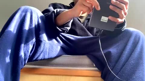 Snapshot of comobailamioso chatting on March 9, 2025, 9:24 am comobailamioso online show from March 9, 2025, 9:24 am