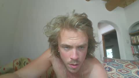 dreamy eyed lover online show from September 15, 2025, 10:43 pm