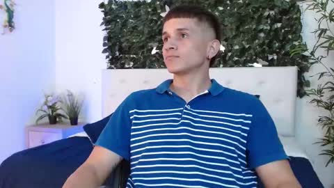 Snapshot of connor_king1 chatting on December 18, 2024, 4:17 pm Connor King1 online show from December 18, 2024, 4:17 pm