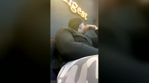 connor_mcc1 online show from March 11, 2026, 11:49 am