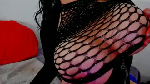 Snapshot of connyhot69 chatting on December 21, 2024, 7:27 pm CONNY online show from December 21, 2024, 7:27 pm