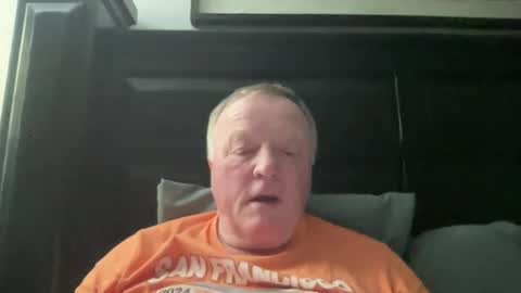 Snapshot of cookoosnest chatting on December 26, 2024, 5:04 am cookoosnest online show from December 26, 2024, 5:04 am