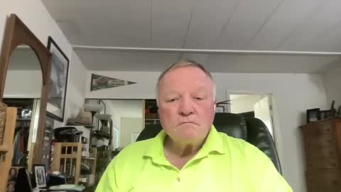 Snapshot of cookoosnest chatting on January 22, 2025, 12:06 am cookoosnest online show from January 22, 2025, 12:06 am