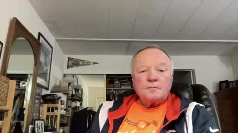 Snapshot of cookoosnest chatting on February 2, 2025, 4:11 pm cookoosnest online show from February 2, 2025, 4:11 pm