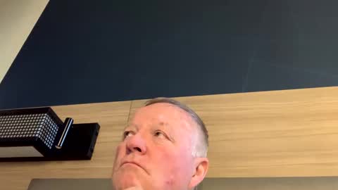 Snapshot of cookoosnest chatting on February 7, 2025, 4:35 pm cookoosnest online show from February 7, 2025, 4:35 pm