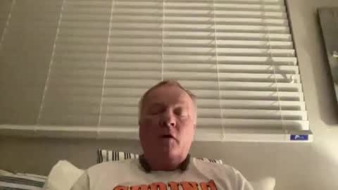 Snapshot of cookoosnest chatting on March 1, 2025, 12:56 pm cookoosnest online show from March 1, 2025, 12:56 pm