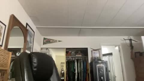 Snapshot of cookoosnest chatting on October 4, 2025, 4:43 am cookoosnest online show from October 4, 2025, 4:43 am